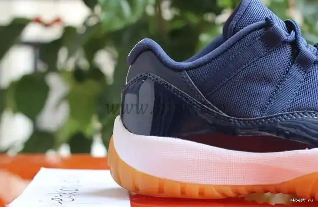 Authentic Air Navy Gum Jordan Low 11 0519
